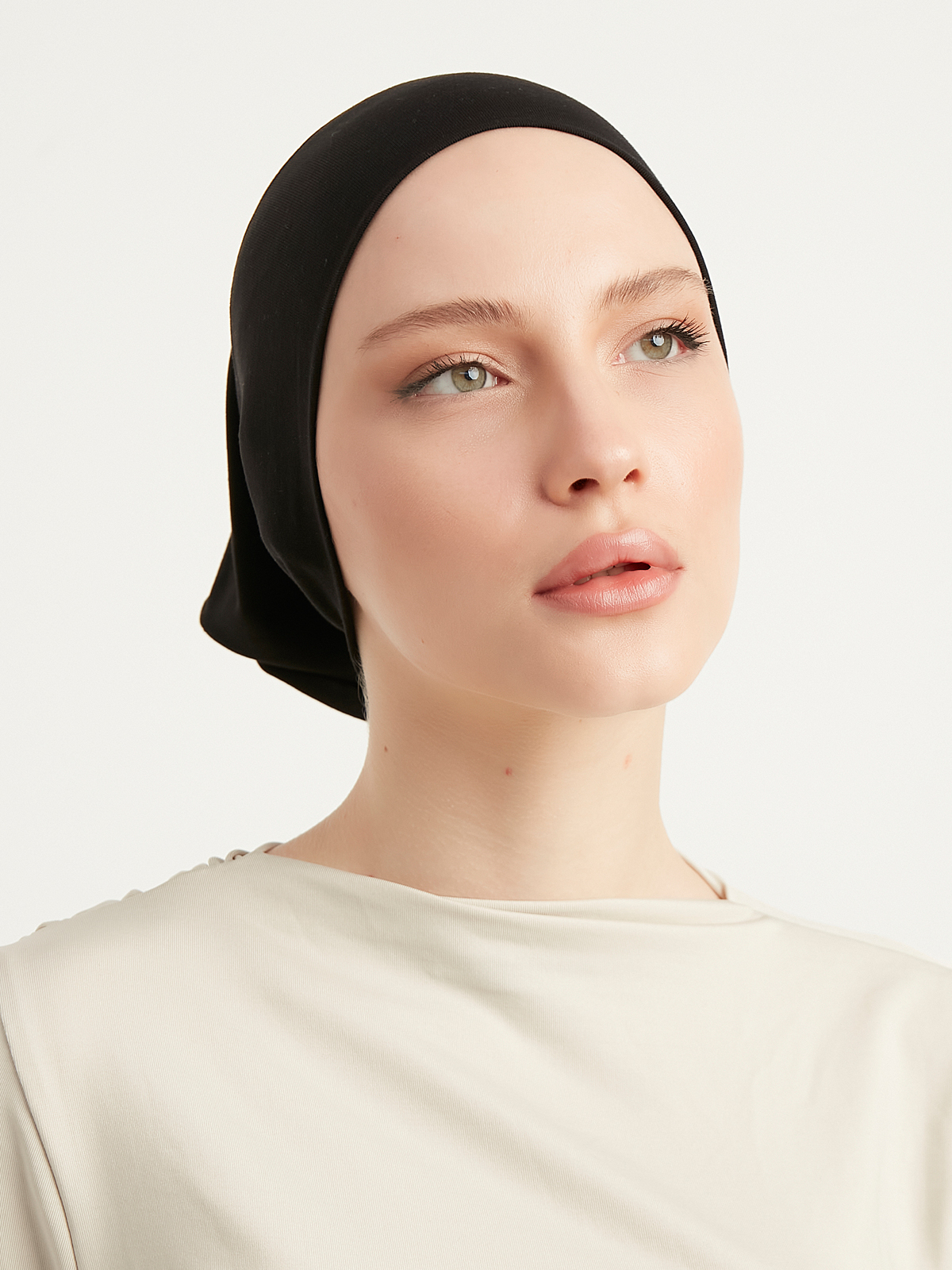 Schaless Siyah Pamuklu Düz Boru Tesettür Bone