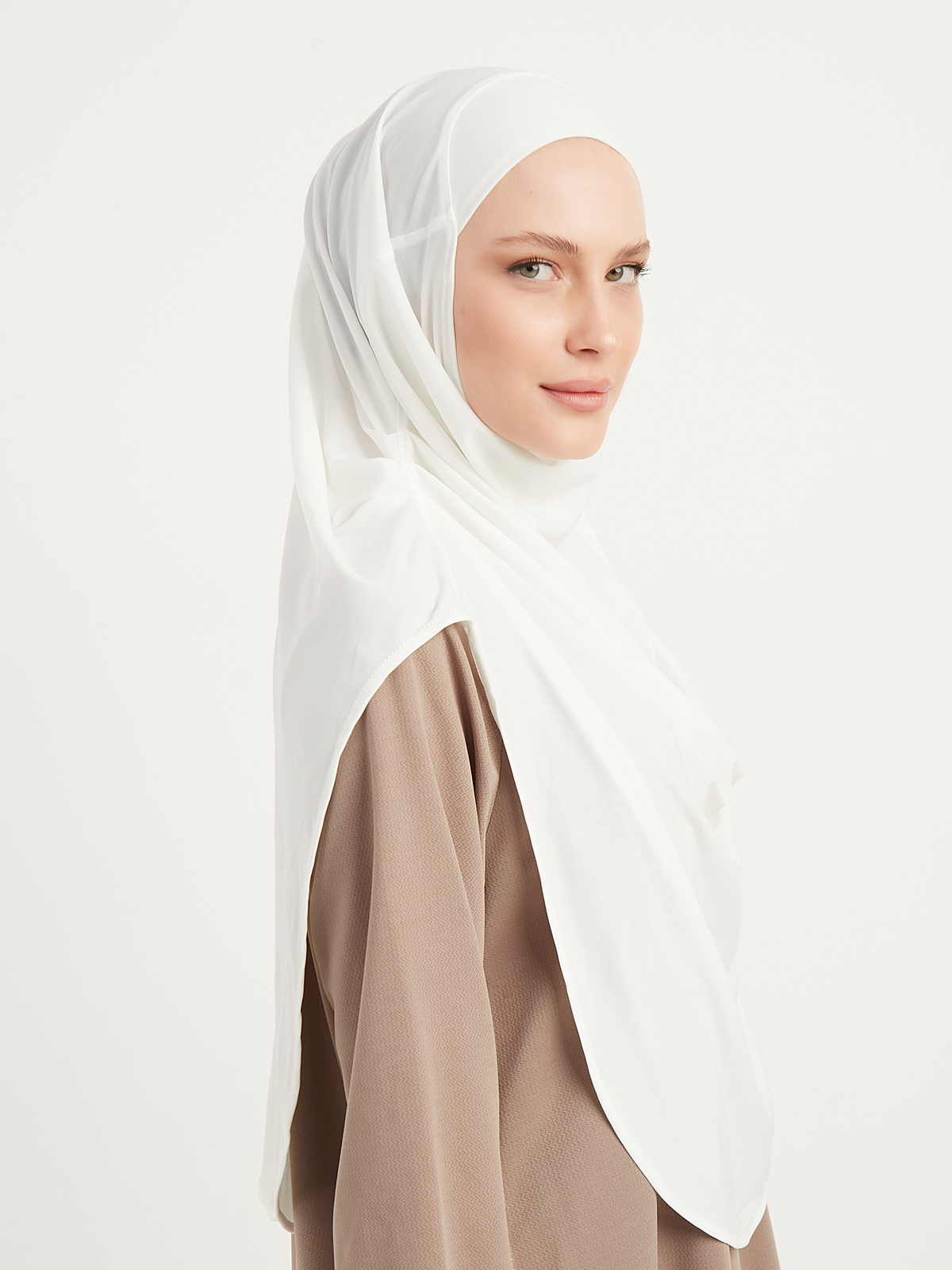 Schaless Beyaz Pratik Uzun Pileli Hazır Türban