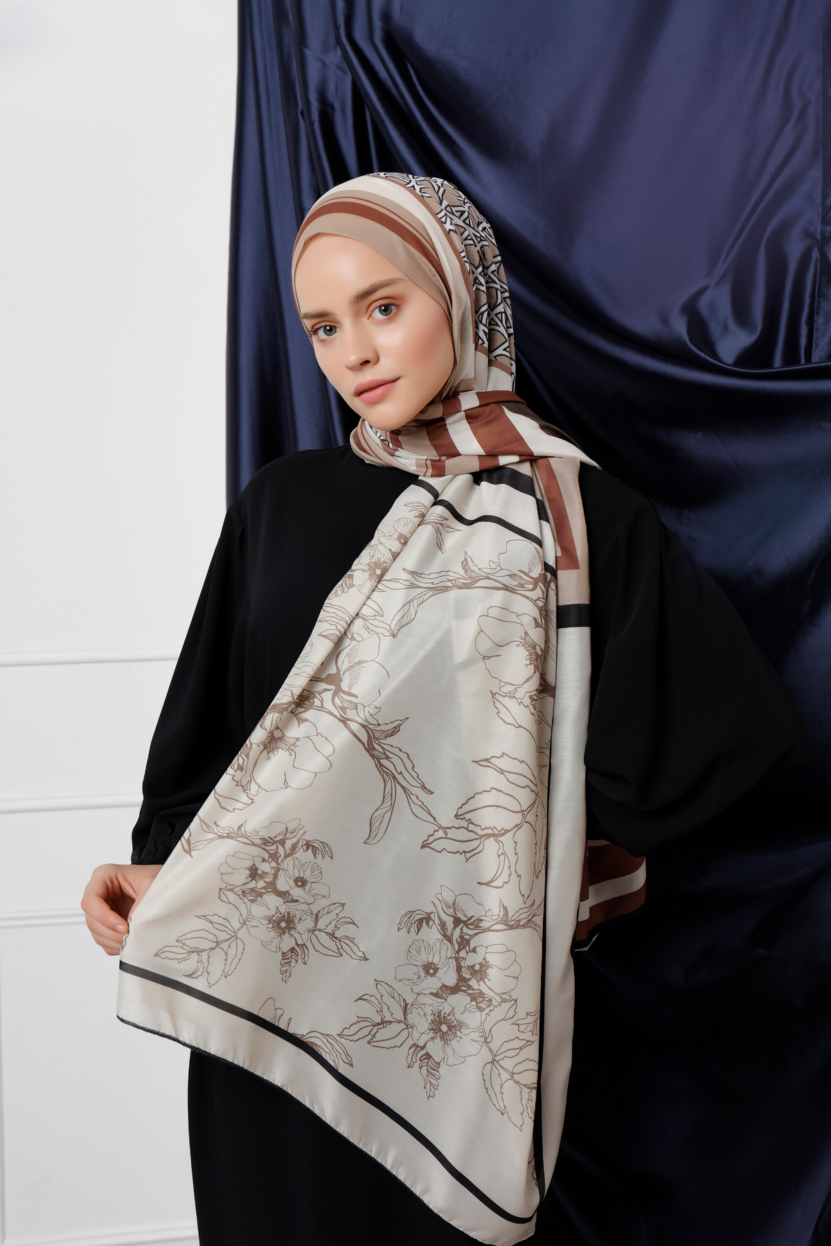 Schaless Açık Kahve Çiçek Desenli Şal