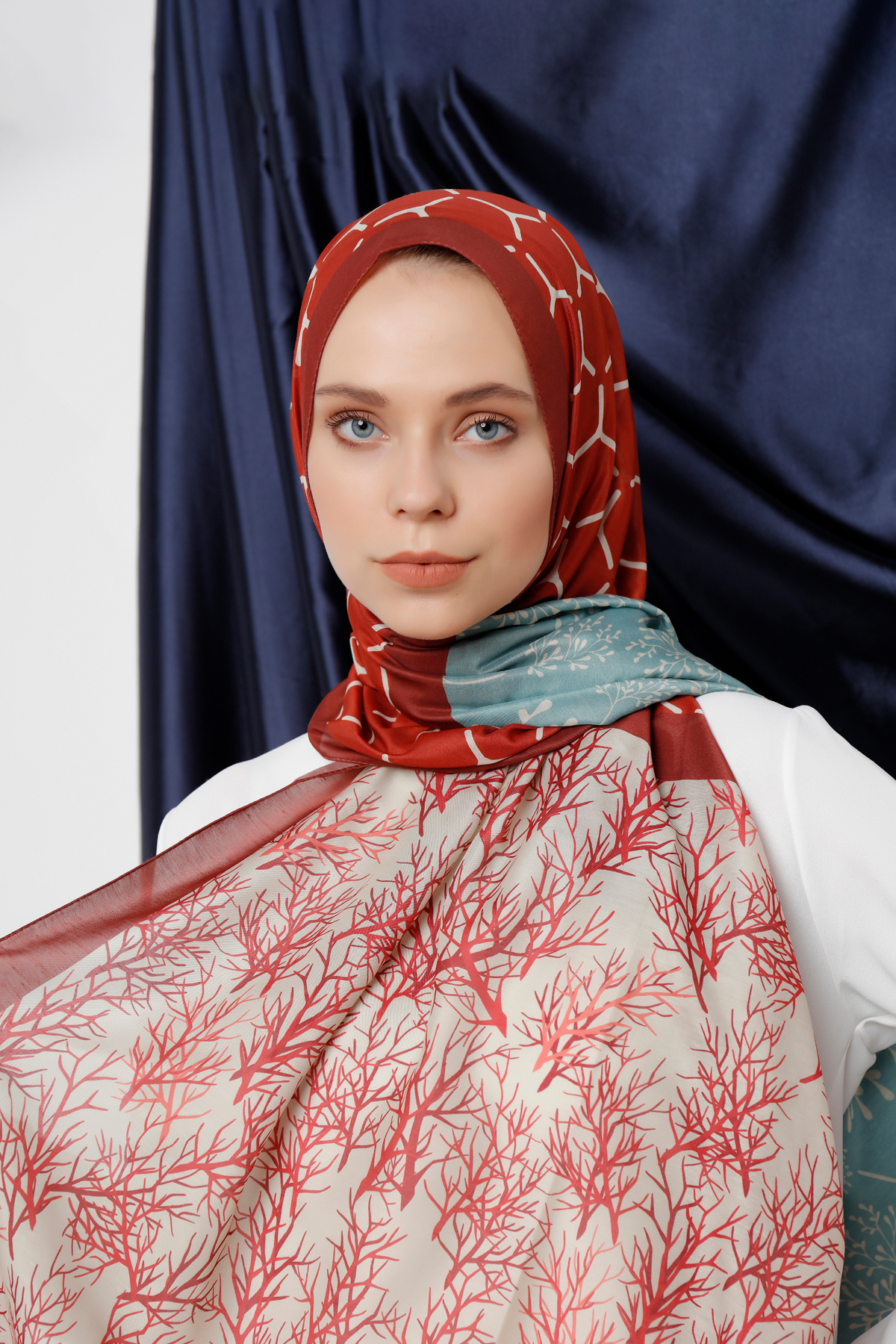 Schaless Kiremit Dal Desenli Şal