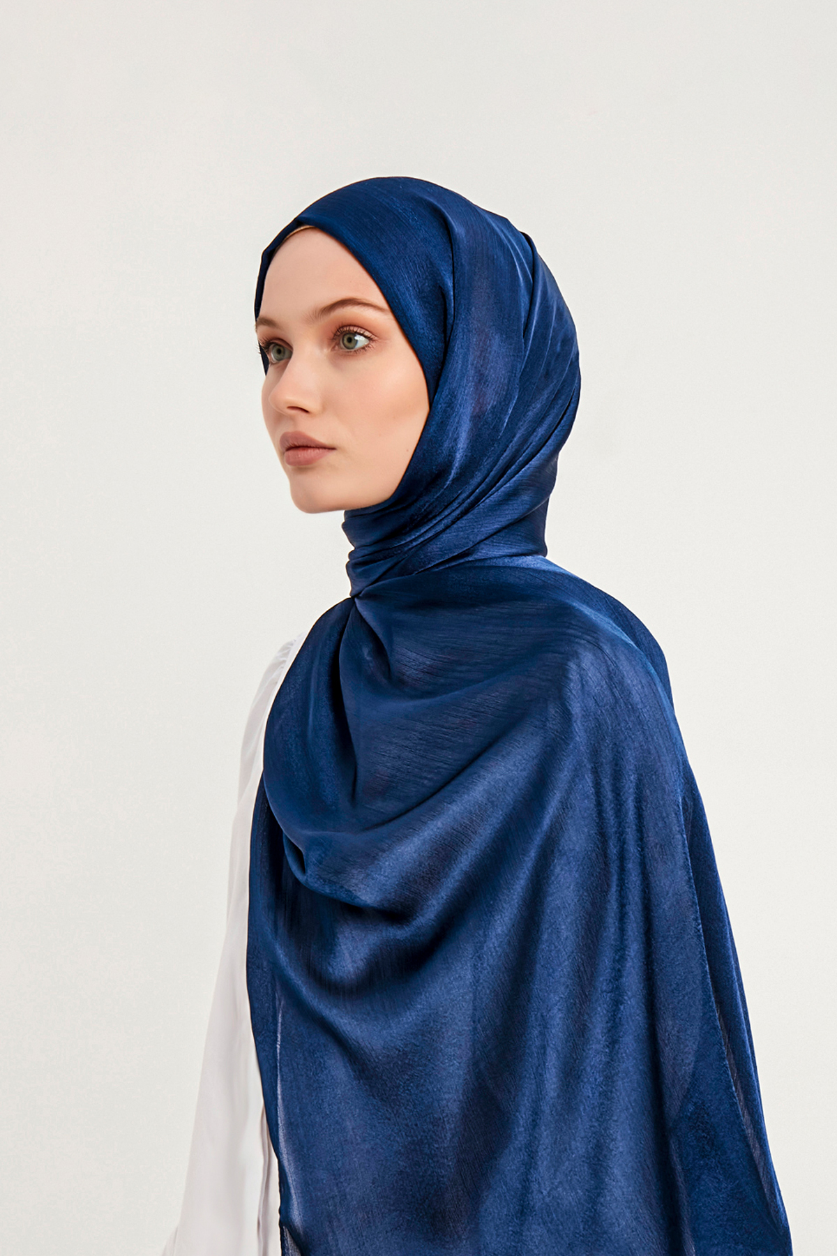 Schaless Janjanlı Lacivert Krinkıl Şal