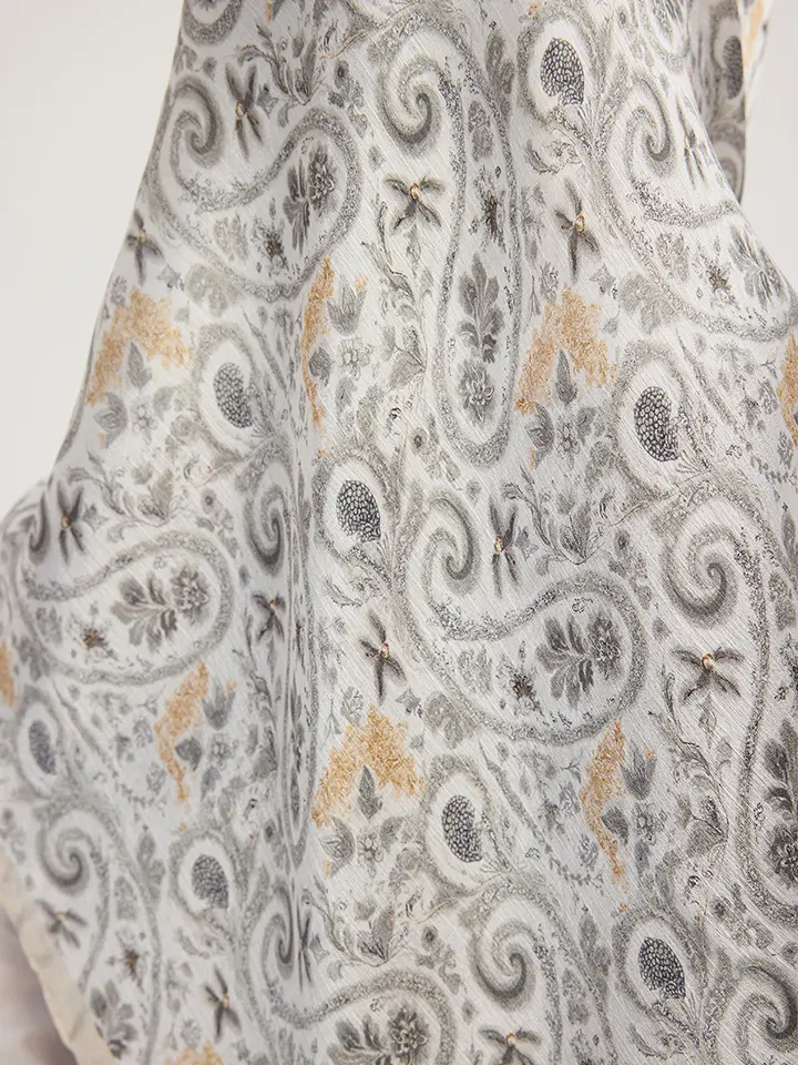 Schaless Aurora Bej Çiçek Desenli Janjanlı Eşarp Resmi-3