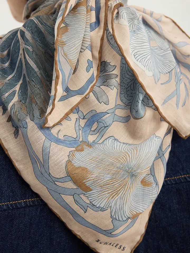 Schaless Efilia Bej Botanik Desenli Janjanlı Eşarp-2