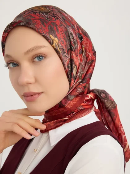 Schaless Aurora Altın Bahçe Bordo Desenli Janjanlı Eşarp Resmi-1