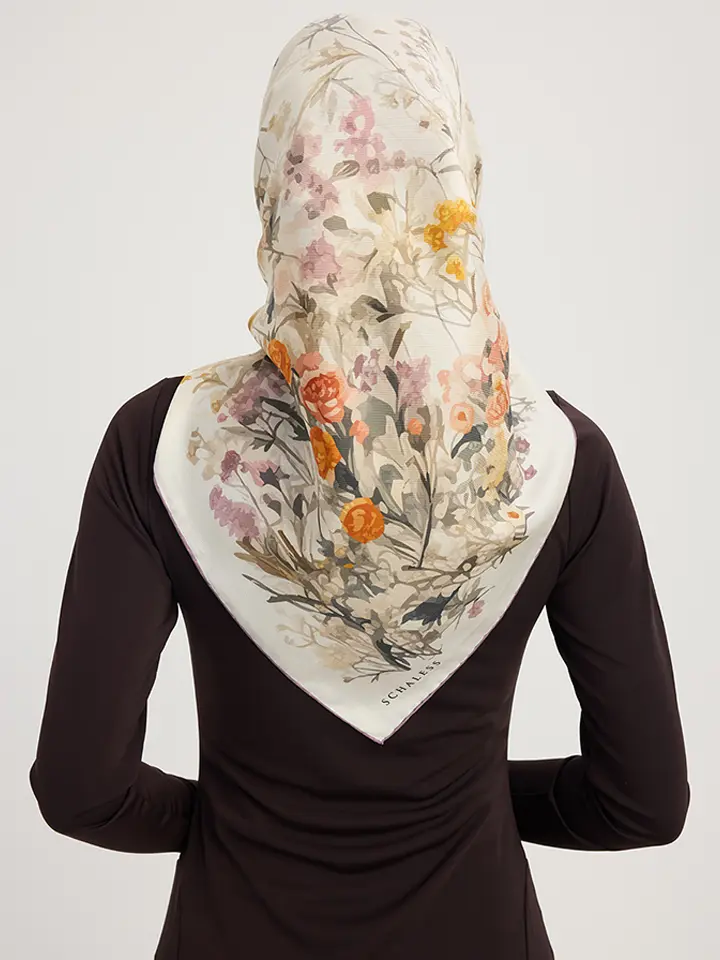 Schaless Serica Ekru Çiçek Desenli Twill İpek Eşarp Resmi-2