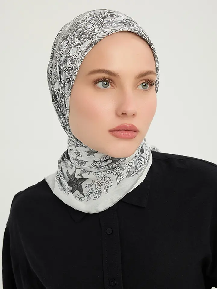 Schaless Efilia Gri Kalp Desenli Eşarp Resmi