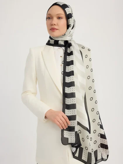Schaless Aurora Gri Desenli Janjanlı Şal Resmi
