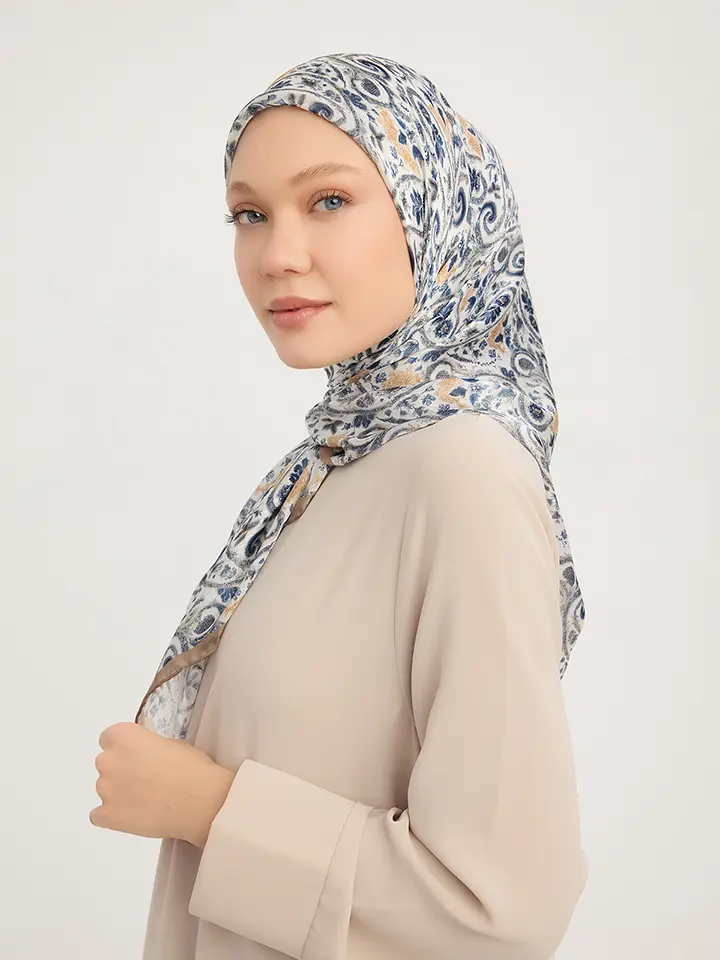 Schaless Aurora İndigo Çiçek Desenli Janjanlı Eşarp Resmi-2