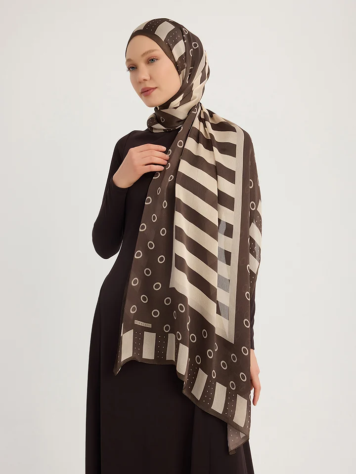 Schaless Aurora Kahverengi Desenli Janjanlı Şal Resmi