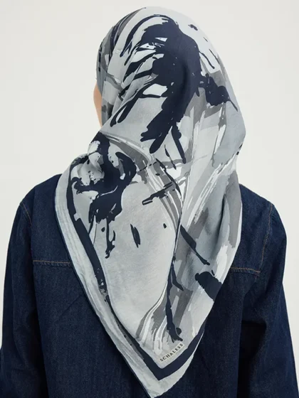 Schaless Vierra Lacivert Soyut Çiçek Desenli Viskon Eşarp Resmi-2