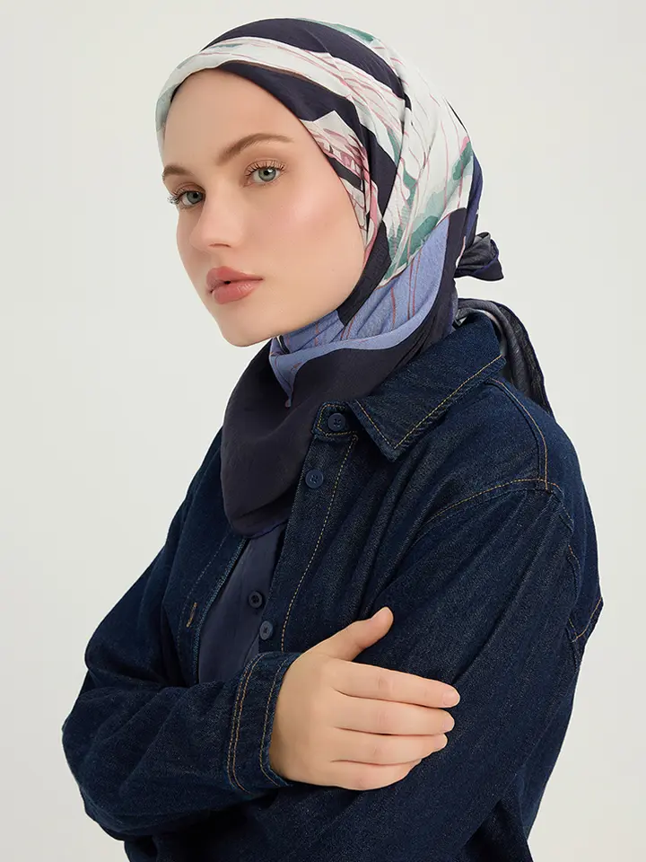 Schaless Vierra Lacivert Soyut Kolaj Desenli Viskon Eşarp Resmi