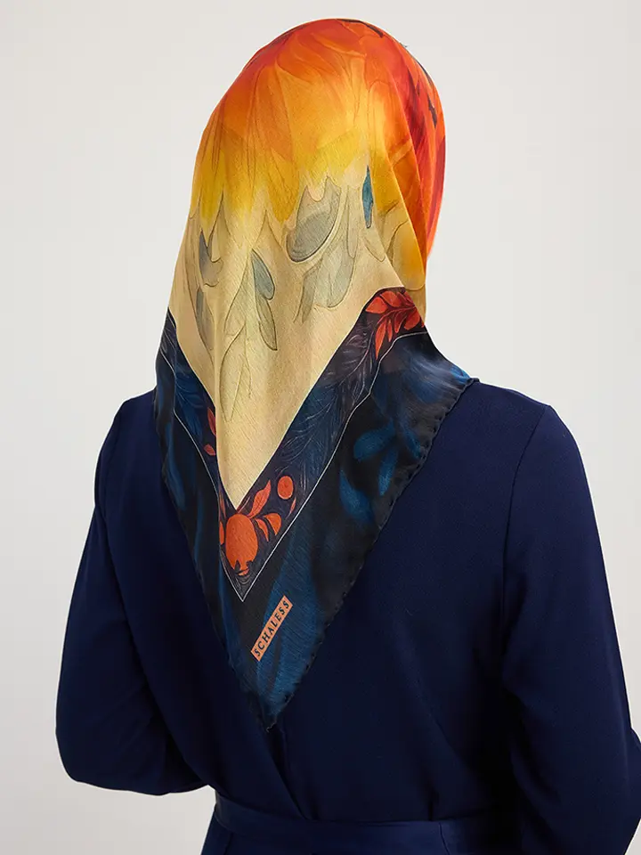 Schaless Aurora Güneş Çiçeği Lacivert Desenli Janjanlı Eşarp Resmi 2