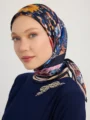 Schaless Aurora Lacivert Çiçek Desenli Janjanlı Eşarp Resmi