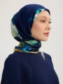 Schaless Aurora Lacivert Kenar Bordürlü Janjanlı Eşarp Resmi-2