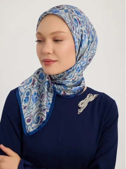 Schaless Aurora Mavi Çiçek Desenli Janjanlı Eşarp Resmi