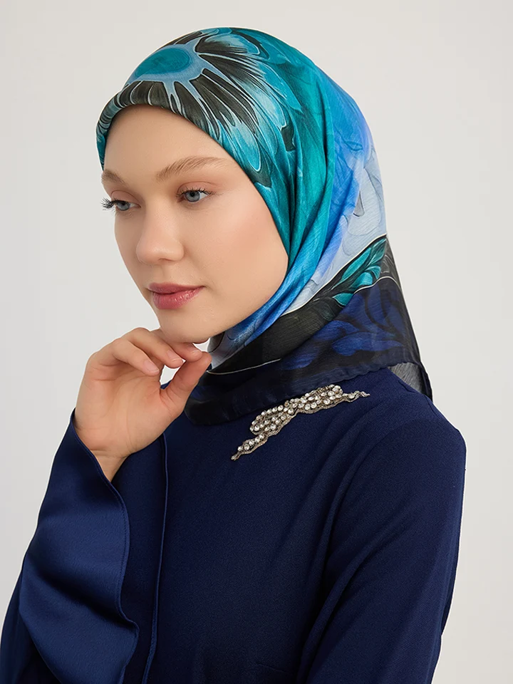 Schaless Aurora Mavi Desenli Janjanlı Eşarp Resmi-1