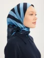 Schaless Aurora Mavi Geometrik Desenli Janjanlı Eşarp Resmi-2