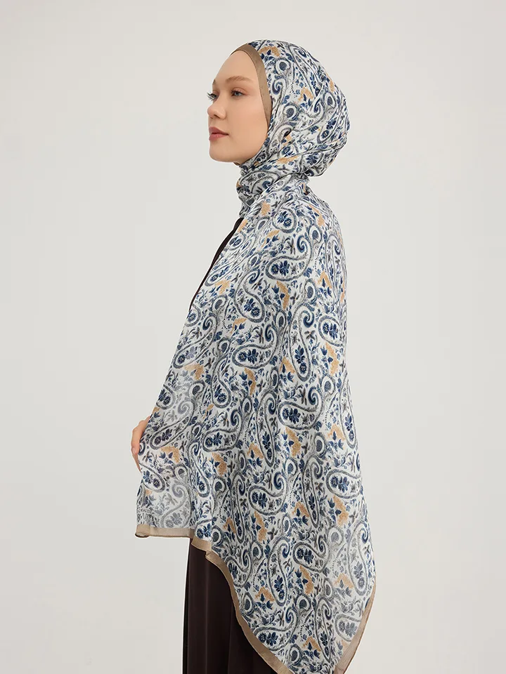 Schaless Aurora Mavi Çiçek Desenli Janjanlı Şal Resmi-2