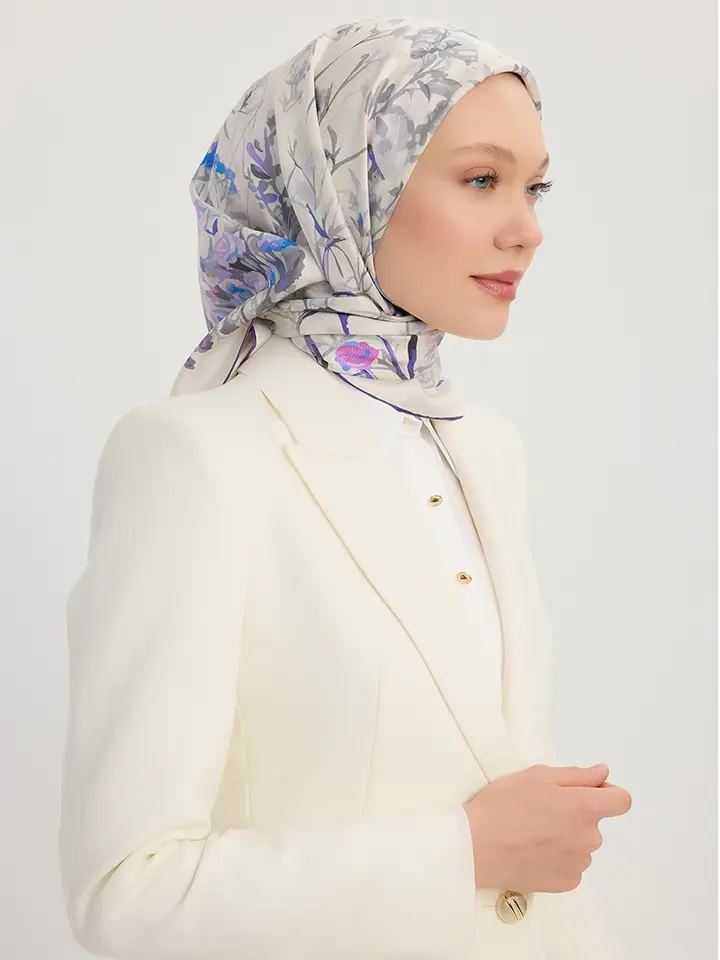 Schaless Serica Mürdüm Çiçek Desenli Twill İpek Eşarp Resmi