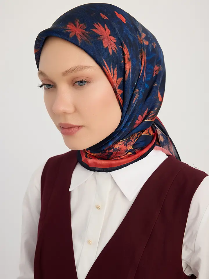 Schaless Aurora Nar Çiçeği Yaprak Desenli Janjanlı Eşarp Resmi-2