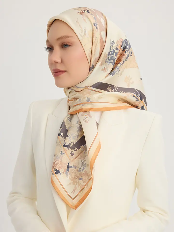 Schaless Serica Oranj Floral Desenli Twill İpek Eşarp Resmi