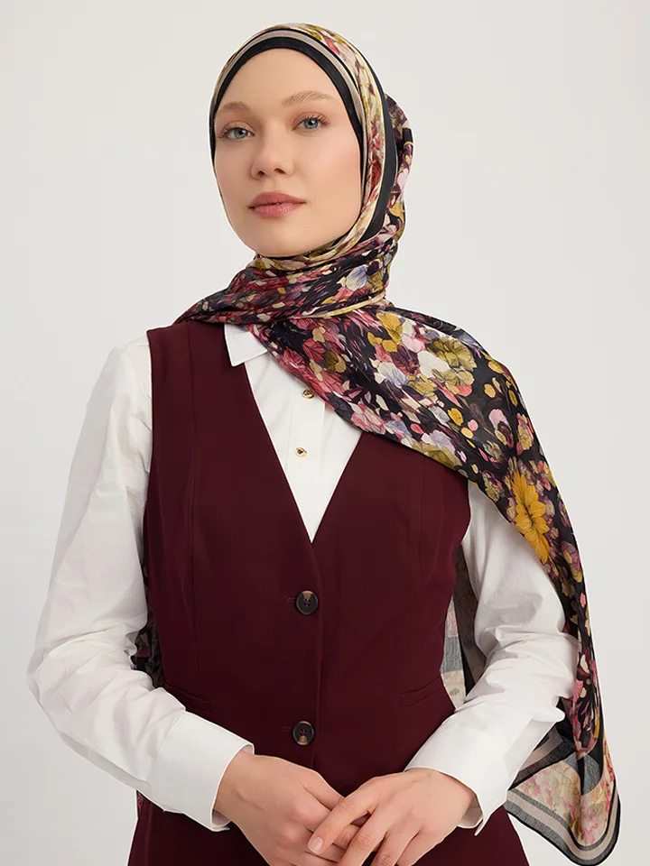 Schaless Aurora Pembe Çiçek Desenli Janjanlı Şal Resmi