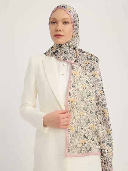 Schaless Aurora Pudra Çiçek Desenli Janjanlı Şal Resmi