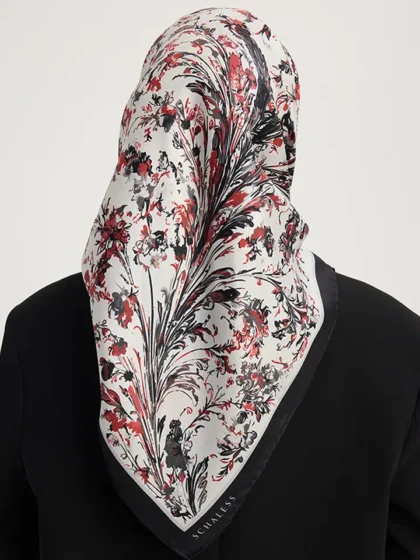 Schaless Serica Siyah Barok Floral Desenli Twill İpek Eşarp Resmi-2