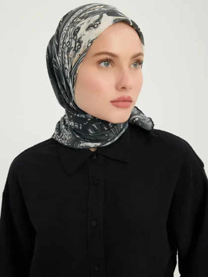 Schaless Efilia Siyah Paisley Desenli Janjanlı Eşarp Resmi