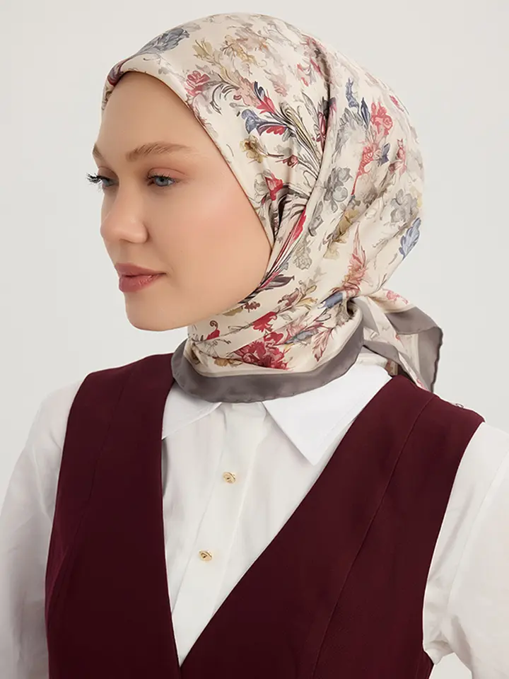 Schaless Serica Vizon Barok Floral Desenli Twill İpek Eşarp Resmi