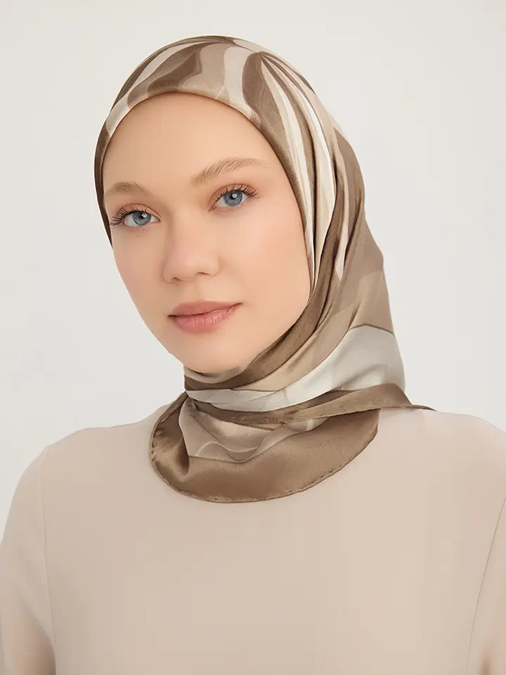 Schaless Aurora Vizon Geometrik Desenli Janjanlı Eşarp Resmi