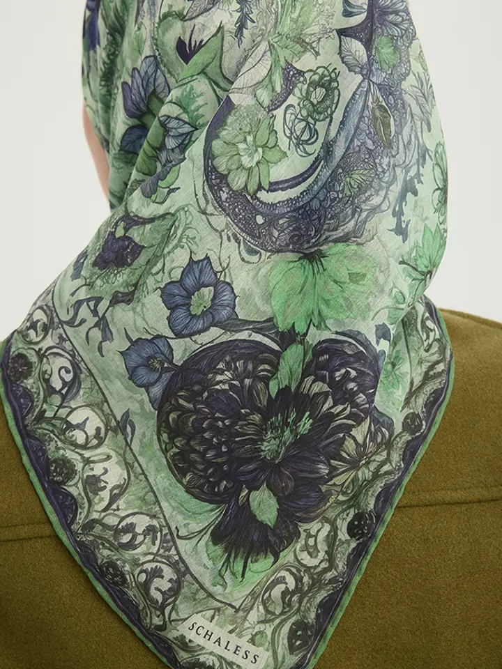 Schaless Efilia Yeşil Barok Desenli Janjanlı Eşarp Resmi-3