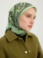 Schaless Efilia Yeşil Paisley Desenli Janjanlı Eşarp Resmi