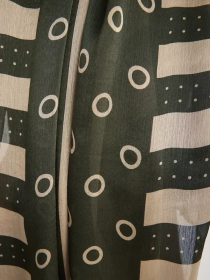 Schaless Aurora Yeşil Desenli Janjanlı Şal Resmi-2