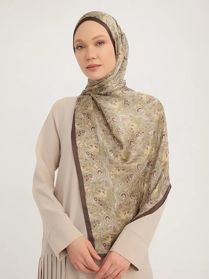 Schaless Aurora Yeşil Çiçek Desenli Janjanlı Şal Resmi-1