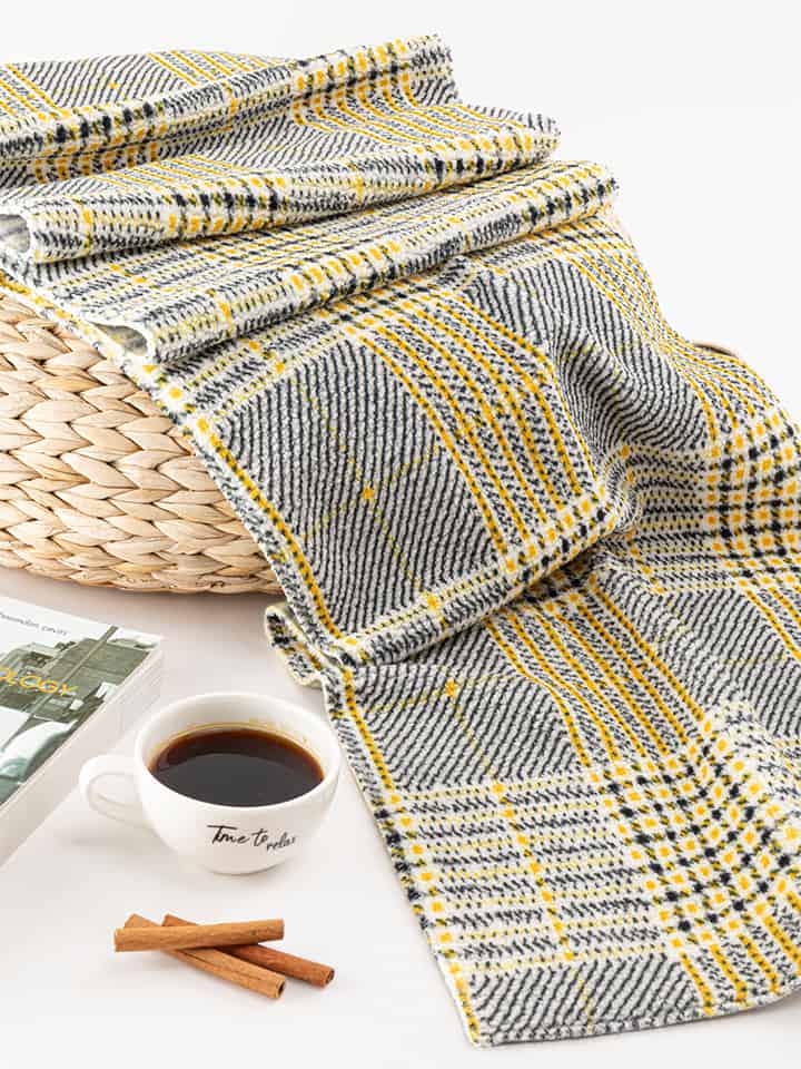 sari-yumusak-ekoseli-kislik