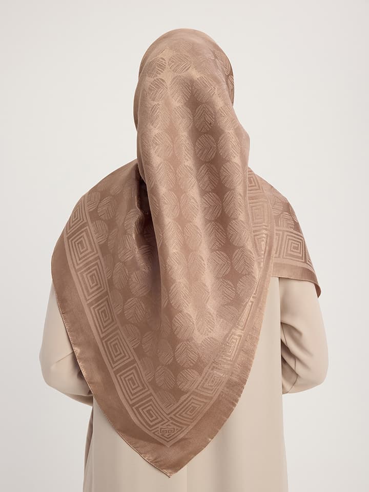 vizon-jakarli-parlak-saten-resmi