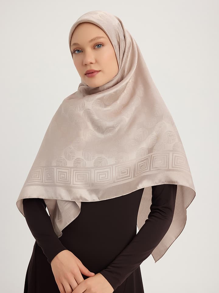 bej-jakarli-saten-esarp