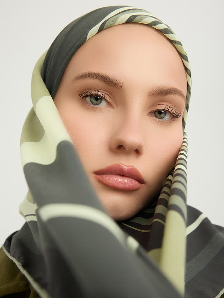 Gece ve Gündüz Nefti Efilia Desenli Eşarp 90x90 cm