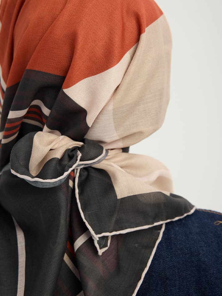 Gece ve Gündüz Turuncu Efilia Desenli Eşarp 90x90 cm