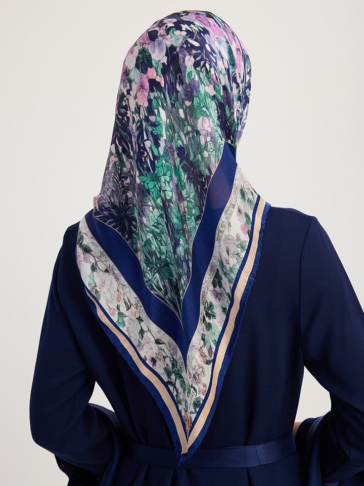 Çiçek Kozmosu Mor Aurora Desenli Eşarp 90x90 cm